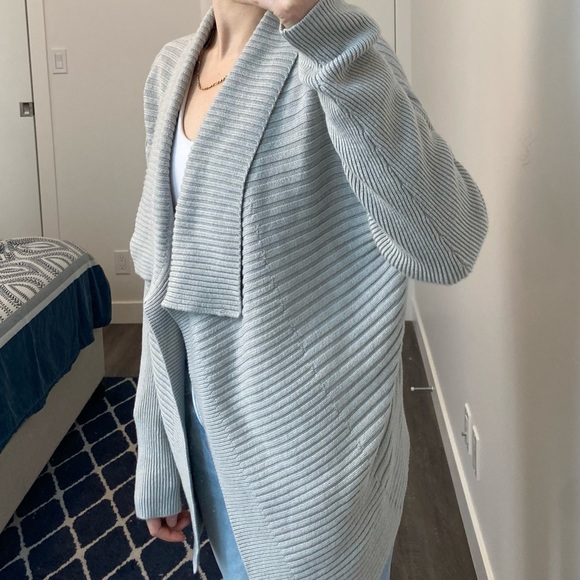 Banana Republic - Cardigan - Grey - XL - Perfect Condition - Picture 5 of 7